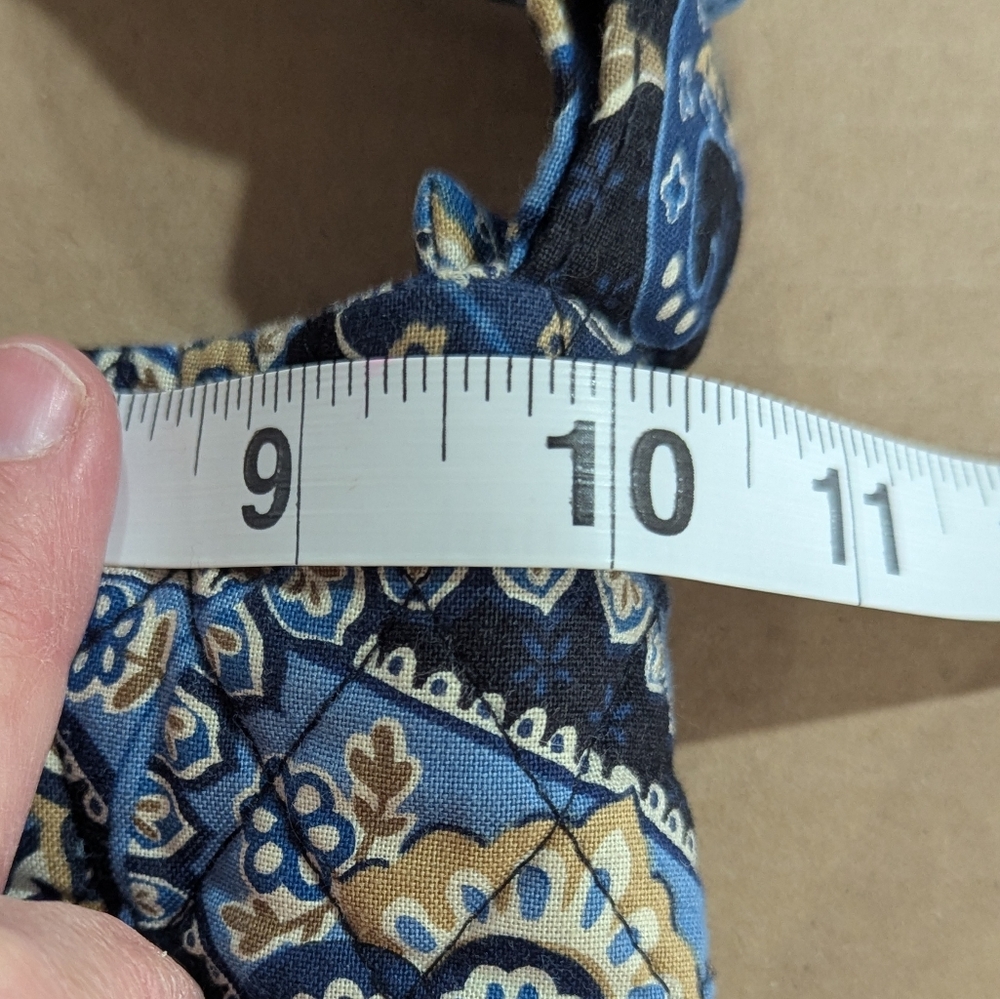 Vera Bradley Retired Windsor Navy Blue Paisley adjustable strap Crossbody Bag - Picture 9 of 9